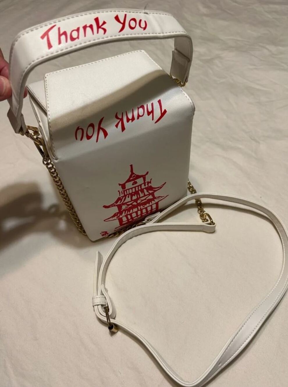 Chinese TAKEOUT Box NOVELTY Crossbody Bag White Red Pagoda Gold Chain PURSE